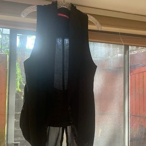 Pinkyotto black vest